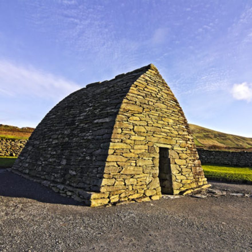 drystone oratory gallarus dingle peninsula ireland